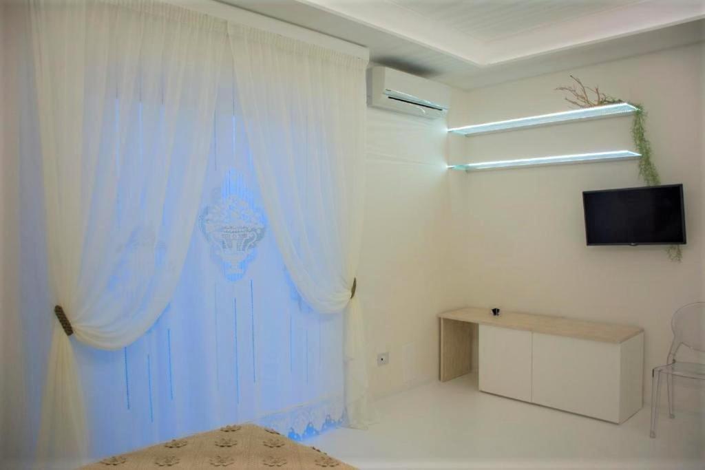 B&B Valentino Luxury Rooms By Salentolimit Порто-Чезарео Екстер'єр фото